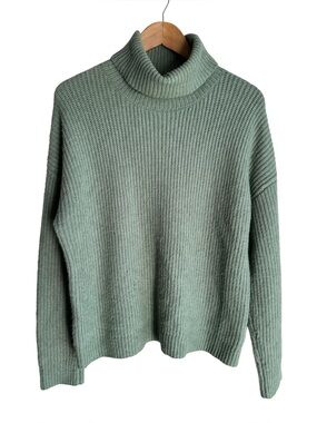 Max Studio Chunky Knit Turtleneck Sweater Womens M Light Green Cozy Fall Top